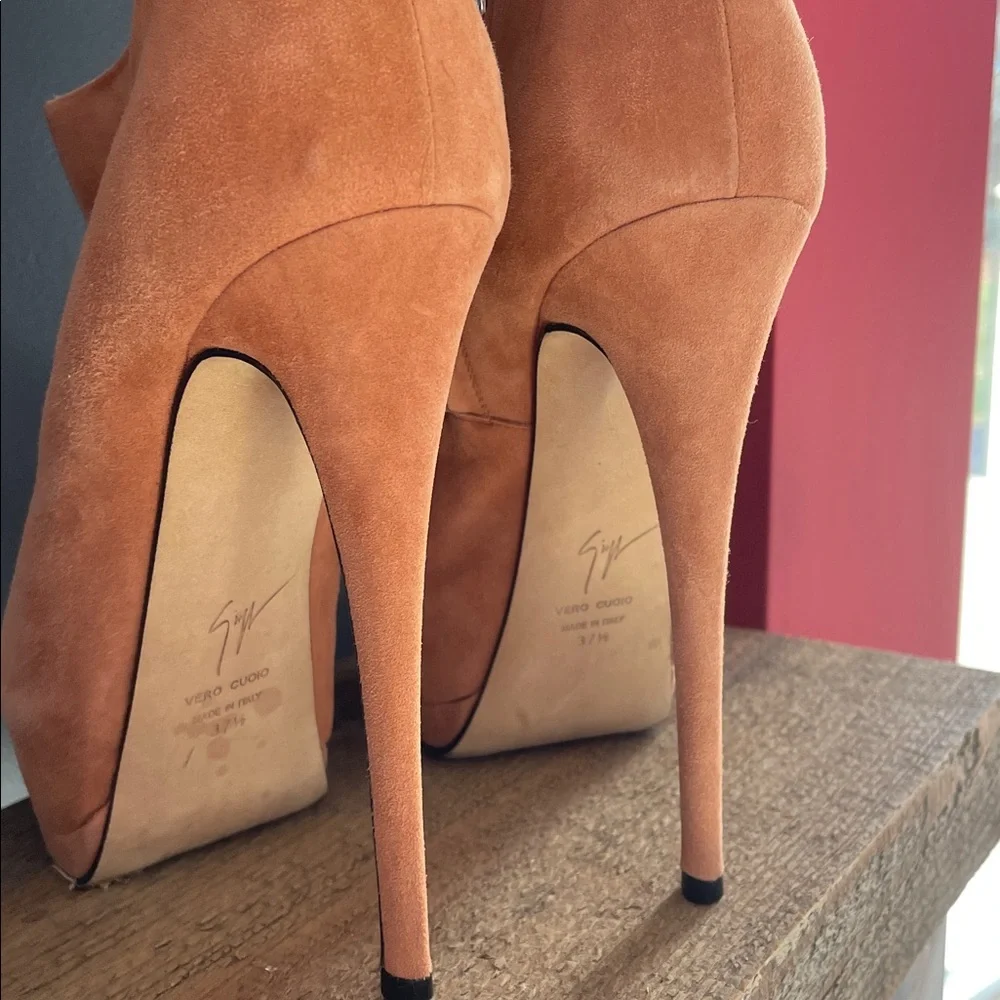 Giuseppe Zanotti High Heel Ankle Boots. Peach 🍑 size 37.5 37 1/2